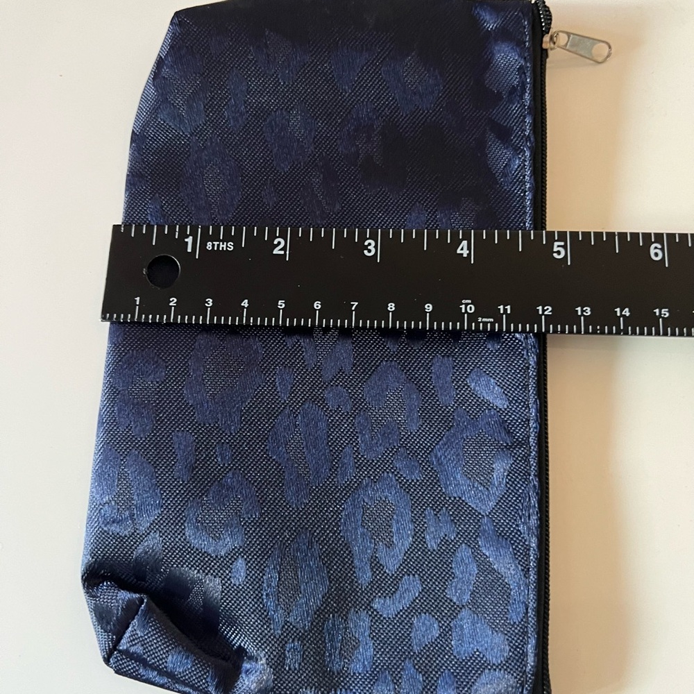 New Navy Blue Leopard Pouch - Picture 2 of 3